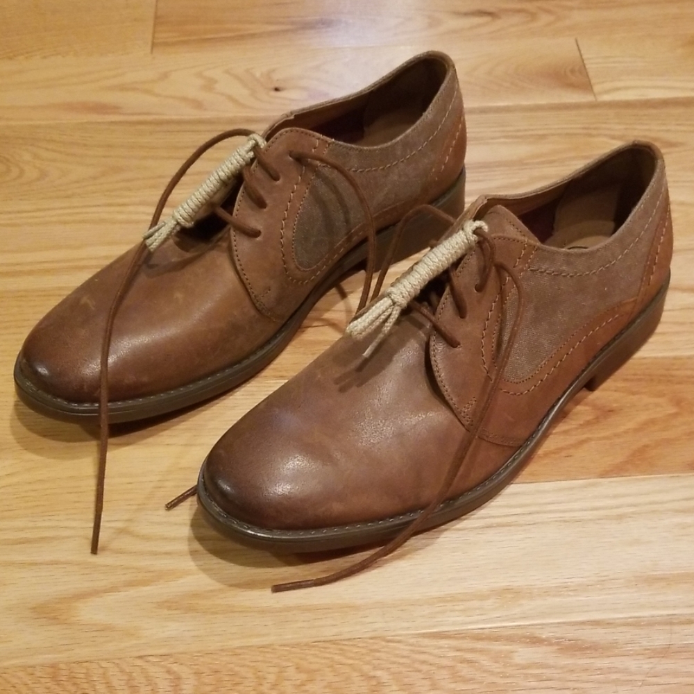 Clarks NWOT Garren Fly Brown Oxfords Leather 10